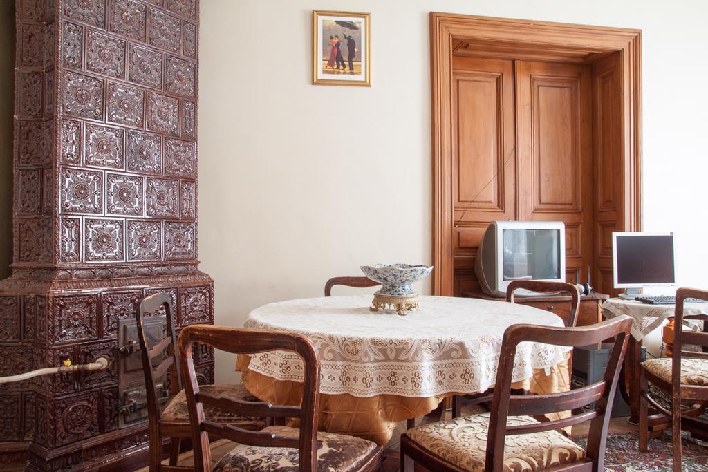 "Eva Stories" Movie Apartment On Rynok Square Лвив Екстериор снимка