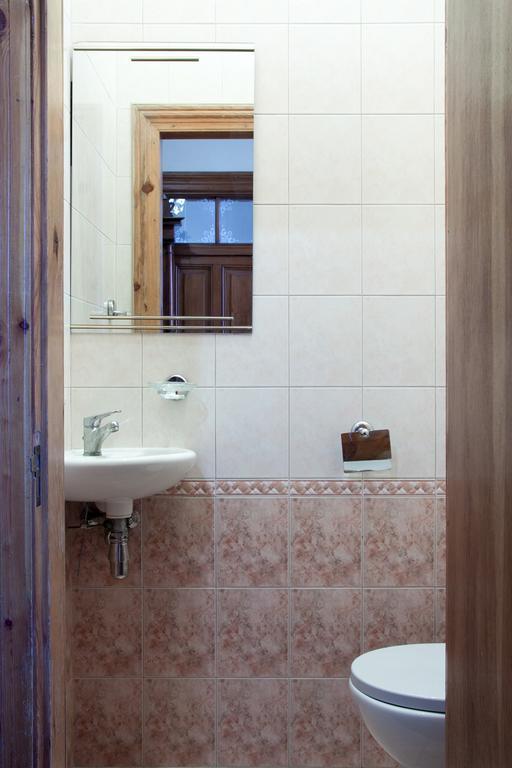 "Eva Stories" Movie Apartment On Rynok Square Лвив Екстериор снимка
